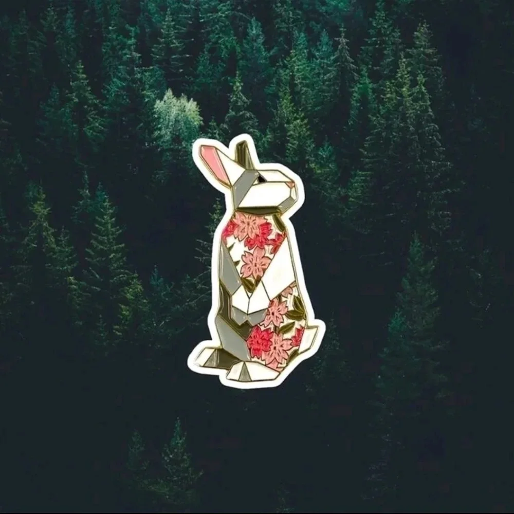 Beautiful pin floral bunny rabbit enamel pin brooch charm purse bag decor satche